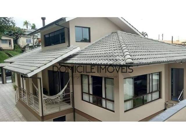 Casa para Venda em Criciúma - 2
