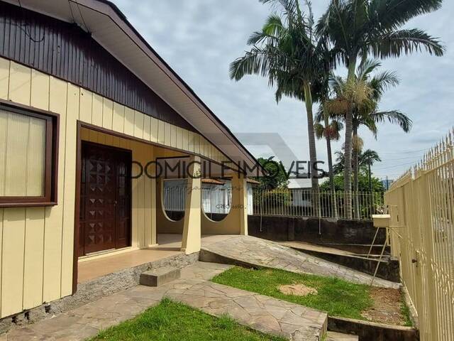 #1053 - Casa para Locação em Criciúma - SC - 3