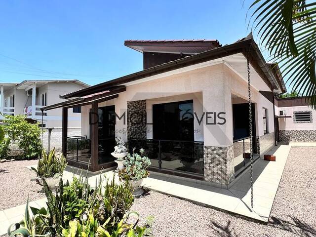 #1352 - Casa para Locação em Criciúma - SC - 1
