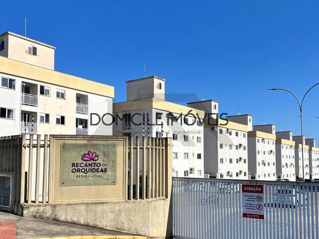 #1362 - Apartamento para Locação em Criciúma - SC - 1