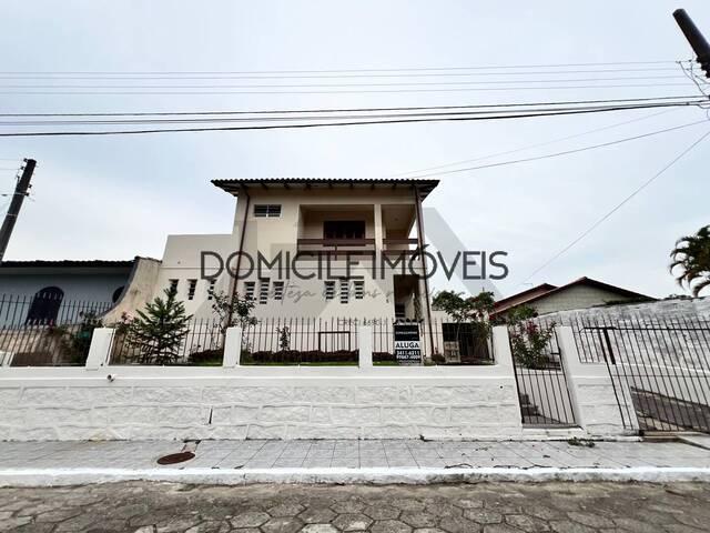 #1365 - Casa para Locação em Criciúma - SC - 1