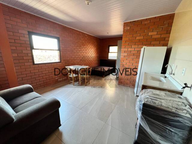 #1375 - Casa para Locação em Criciúma - SC - 3