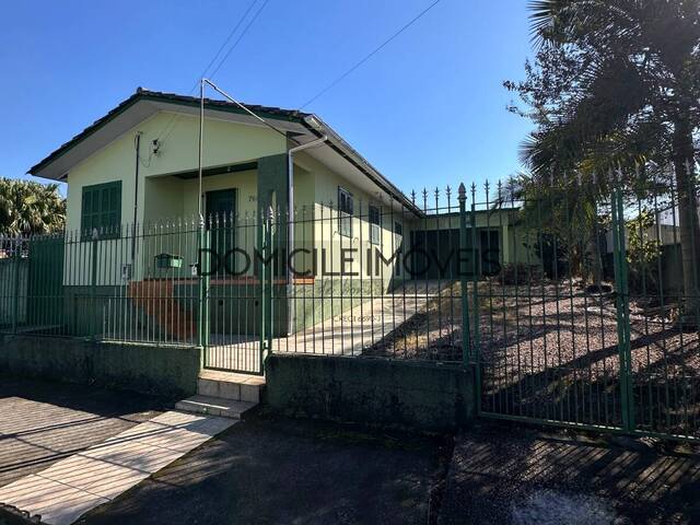 #1433 - Casa para Venda em Criciúma - SC - 2