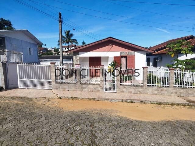 #1439 - Casa para Venda em Criciúma - SC - 1