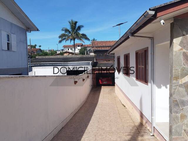 #1439 - Casa para Venda em Criciúma - SC - 3