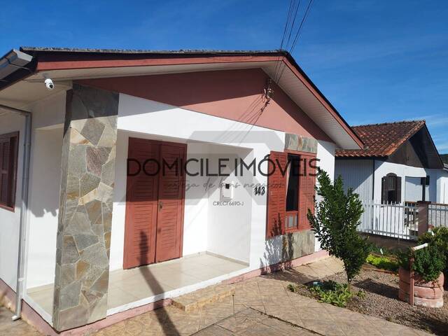 #1439 - Casa para Venda em Criciúma - SC - 2