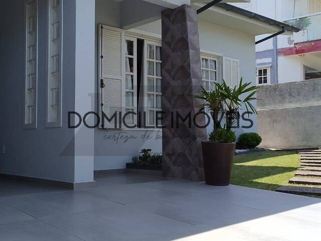 #1512 - Casa para Venda em Criciúma - SC - 3